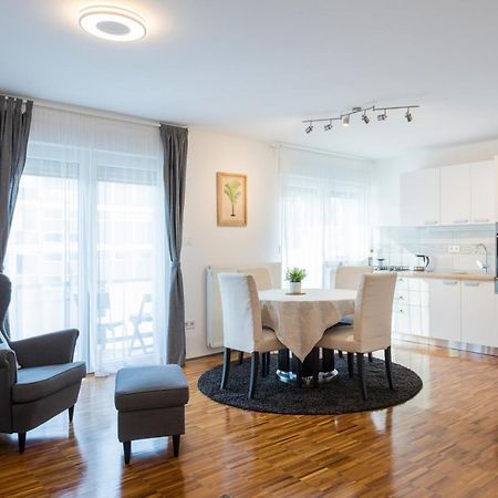 Spacious 2Bdr Apartment - Free Parking Загреб Екстериор снимка