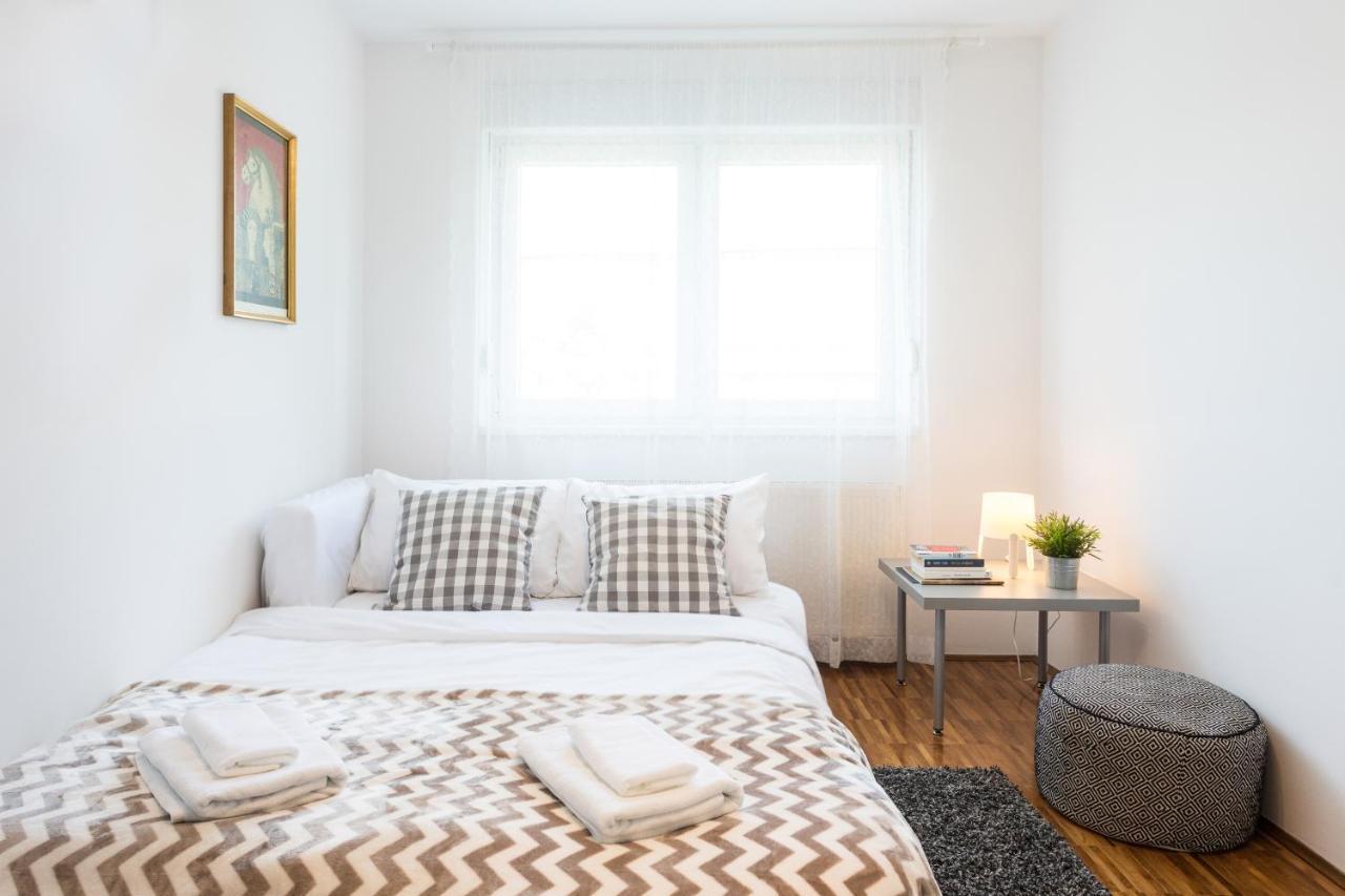 Spacious 2Bdr Apartment - Free Parking Загреб Екстериор снимка