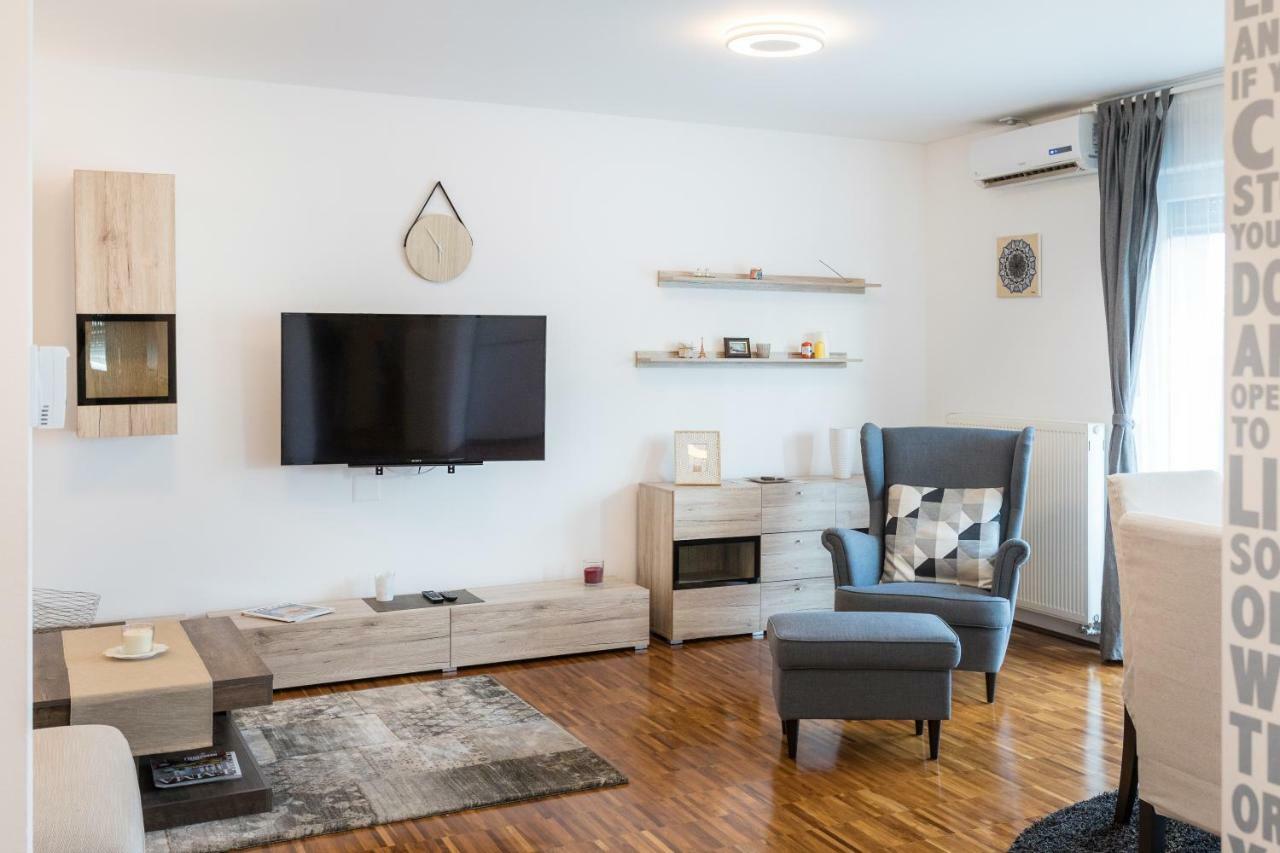 Spacious 2Bdr Apartment - Free Parking Загреб Екстериор снимка